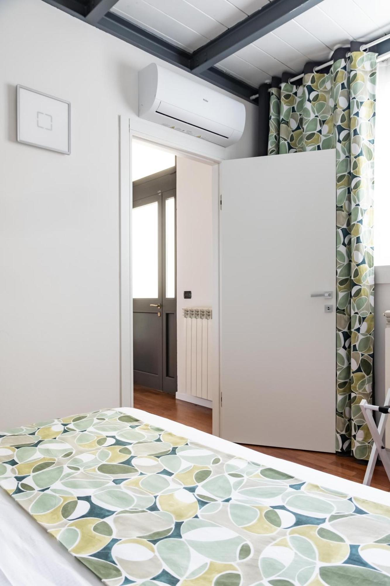 Mini Loft Torre San Vitale Комо Экстерьер фото
